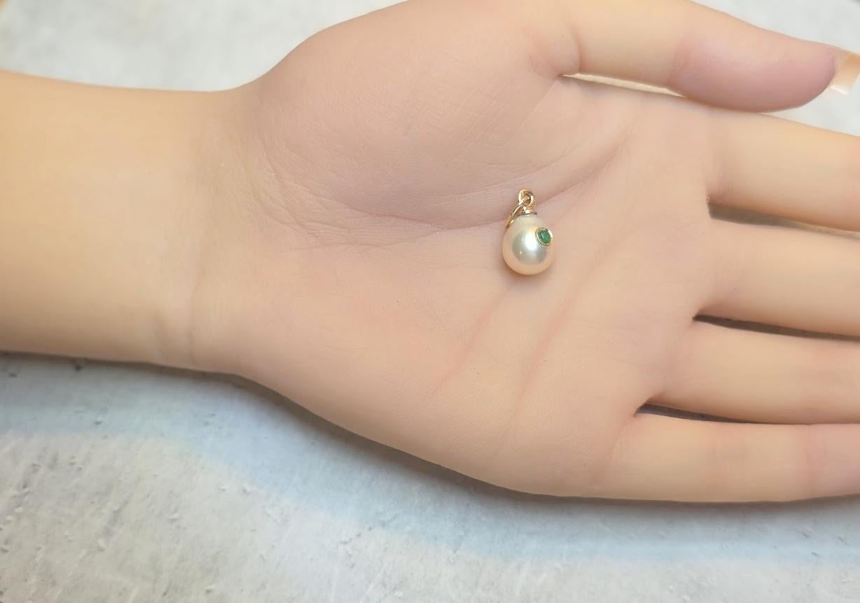 Fabergé - Pendentif œuf en or Emeraude Perle Impériale Henrik Wigström en vente 2