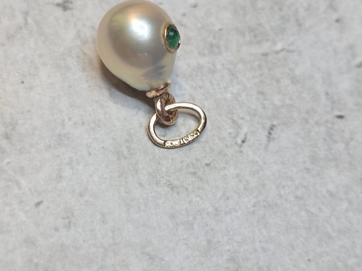 Fabergé - Pendentif œuf en or Emeraude Perle Impériale Henrik Wigström en vente 3