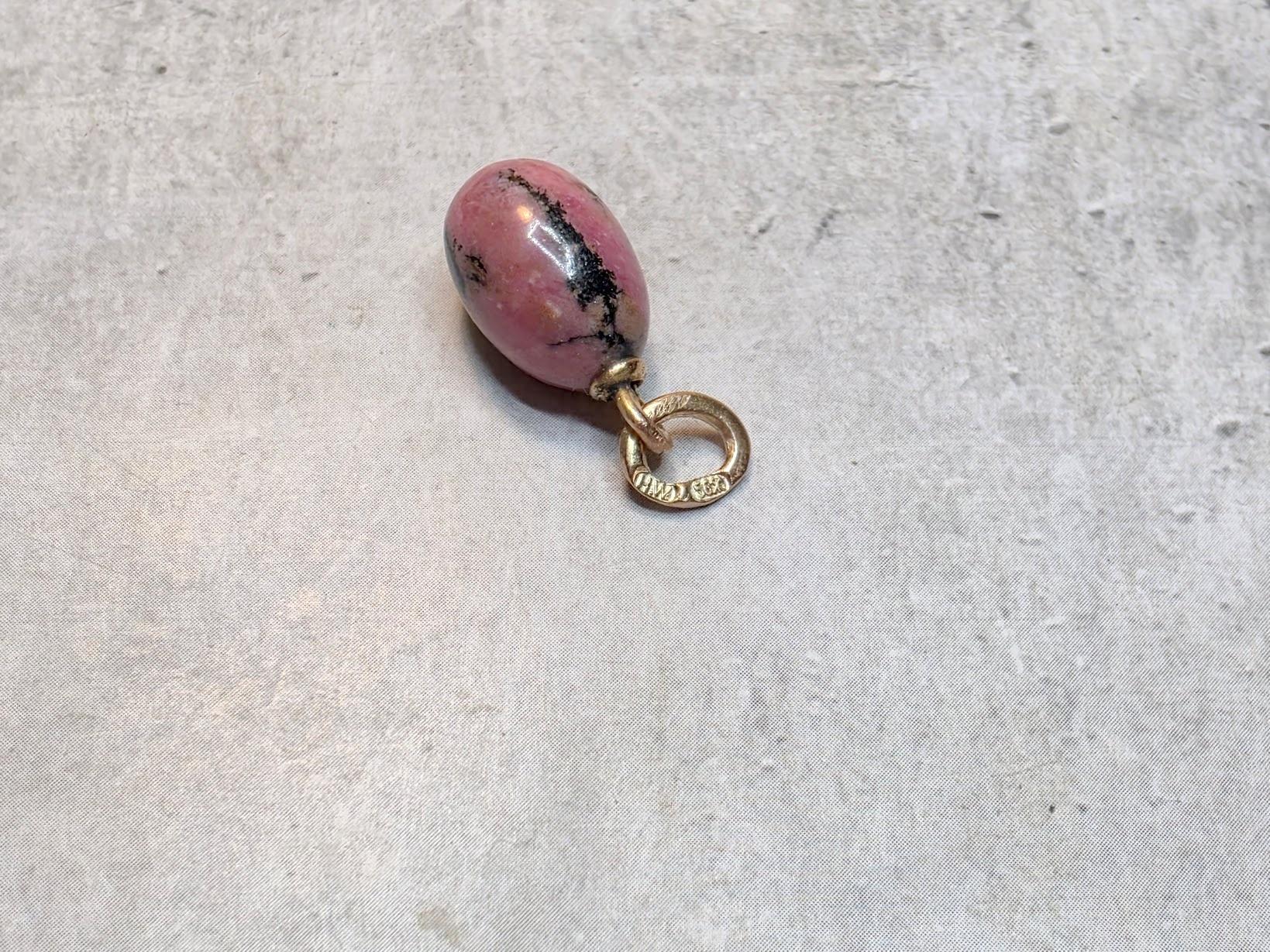 Pendentif en rhodonite Imperial Gold de Fabergé par Henrik Wigström en vente 2