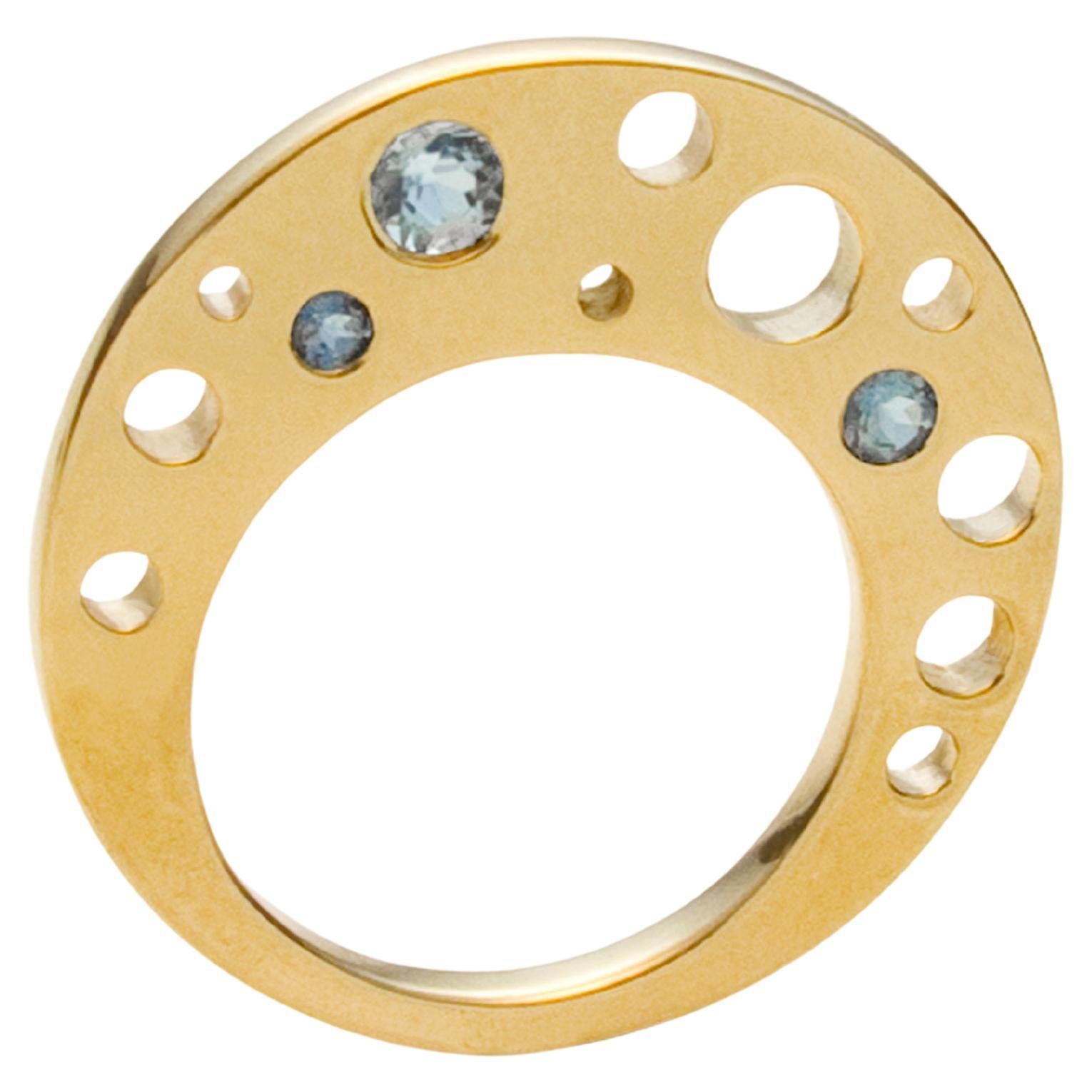 Susan Crow Studio Circle Flat Ring With Aquamarines In Yellow Gold  For Sale