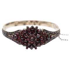 Bohemian bracelet with garnets, late 19th century.