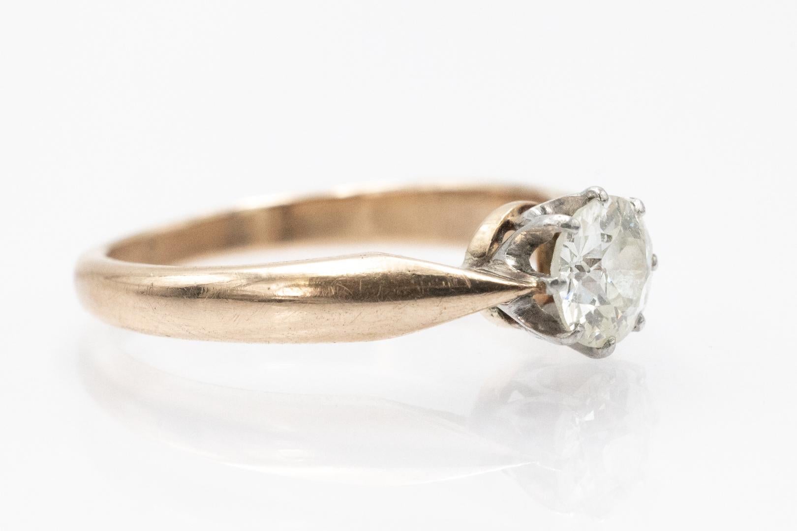 Taille vieille Europe Exceptionnelle bague en or avec un diamant de taille ancienne brillant 0,89 ct. en vente