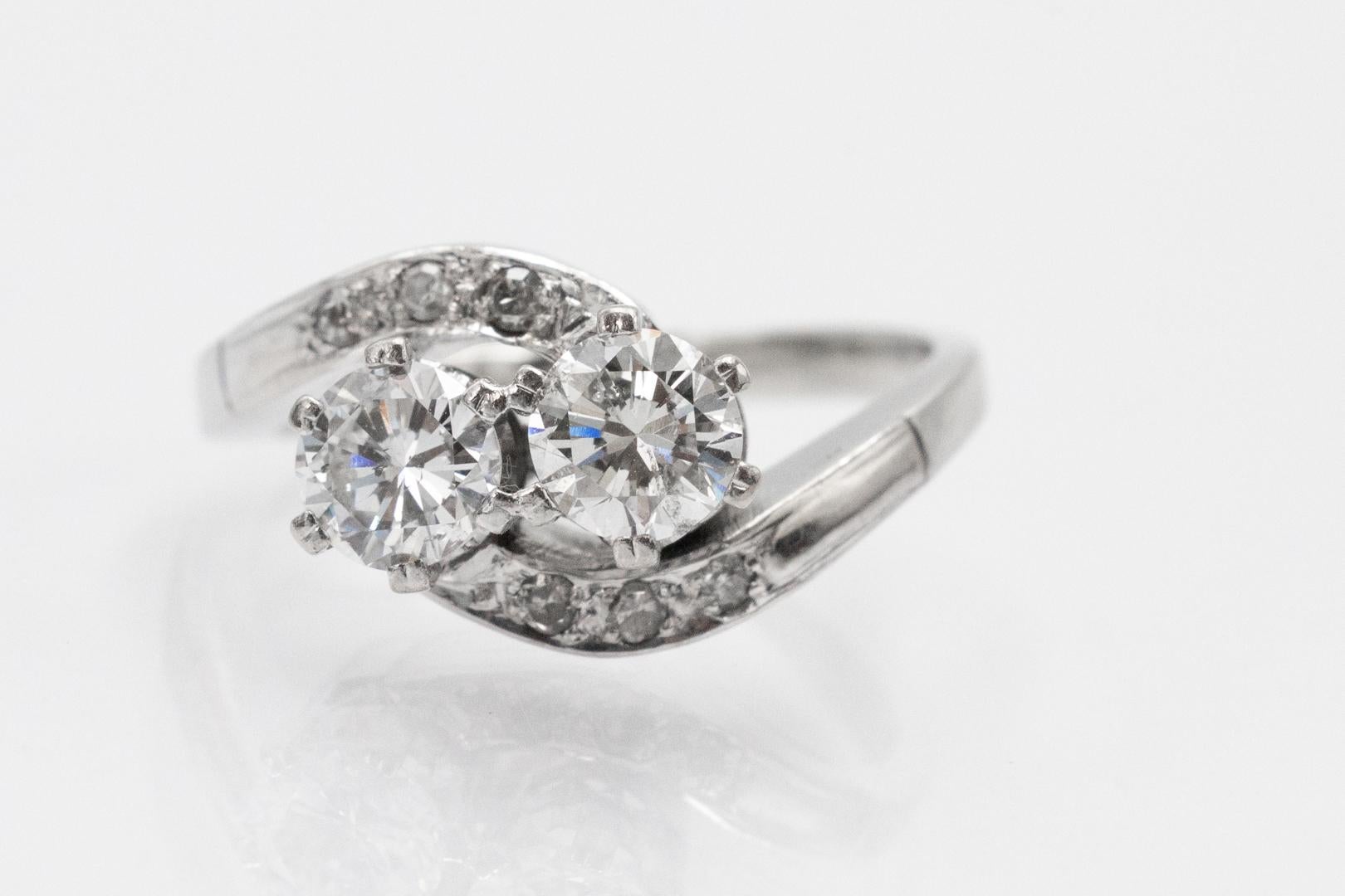 Taille brillant Bague Toi et Moi en or blanc avec diamants taille brillant 1,08 ct. en vente