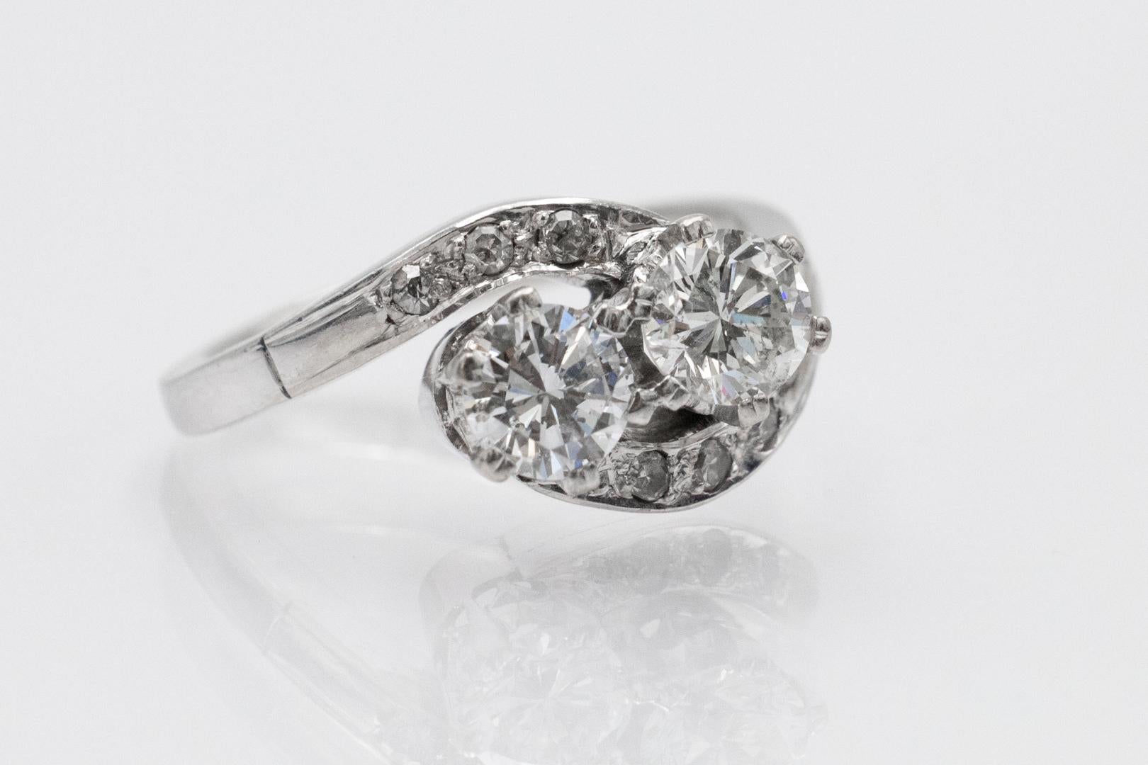 Bague Toi et Moi en or blanc avec diamants taille brillant 1,08 ct. en vente 3