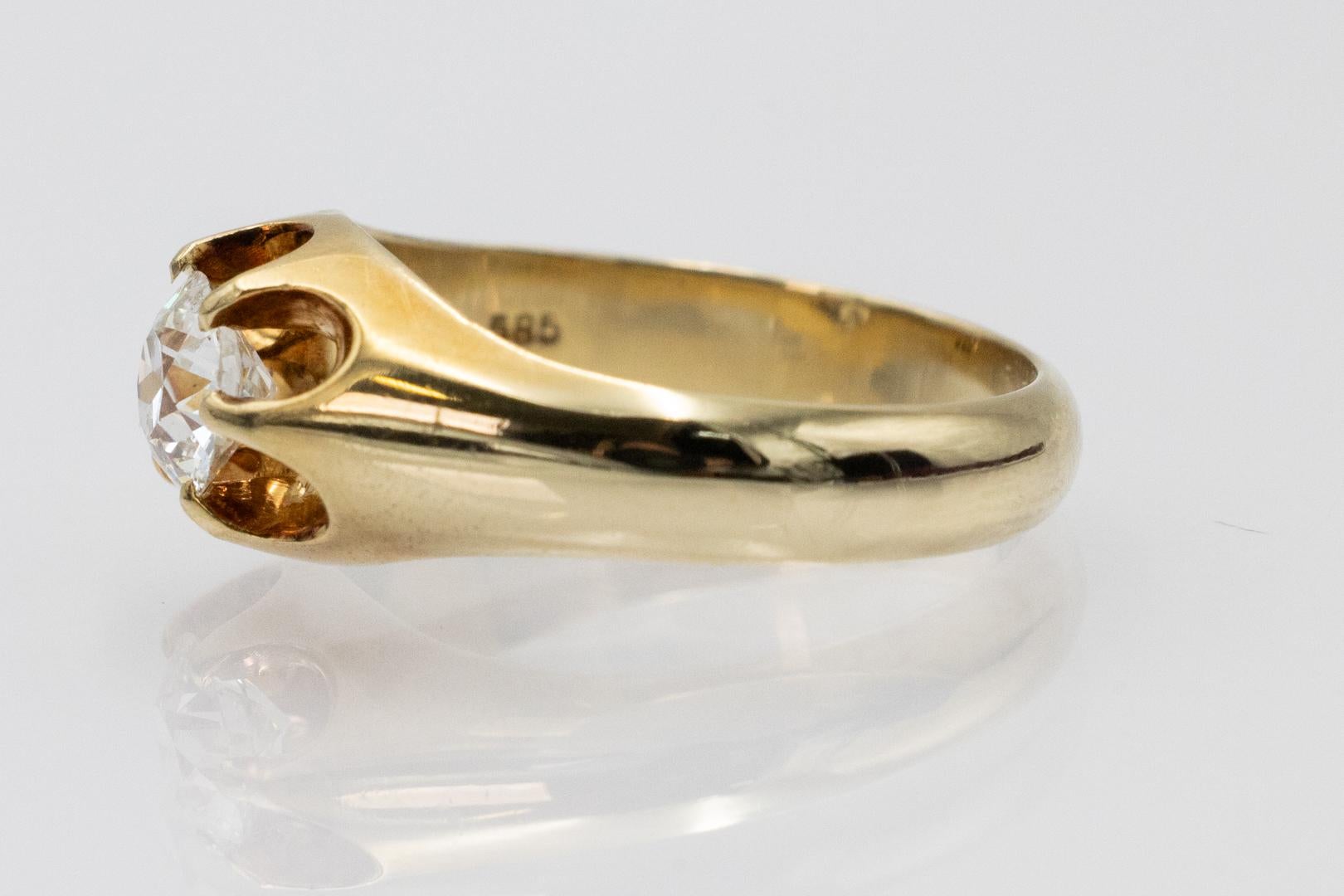Bague solitaire en or avec diamant taille ancienne 0,80 ct. en vente 2