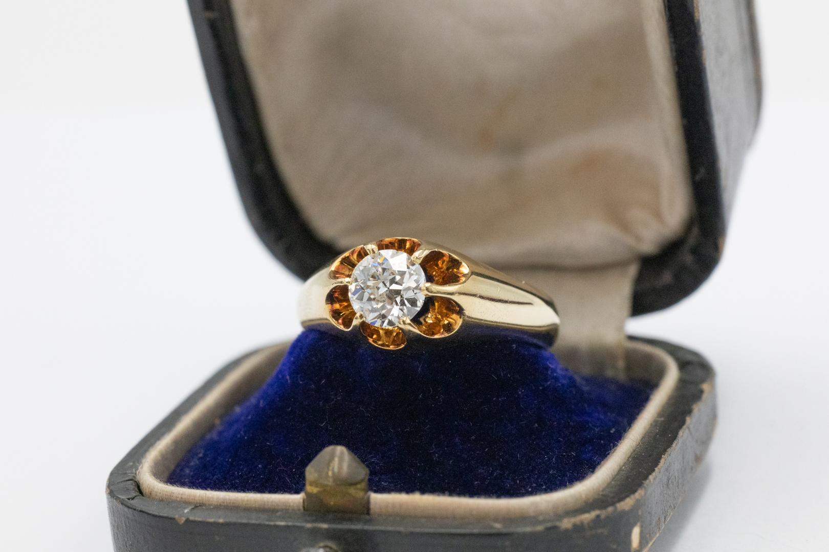 Taille vieille Europe Bague solitaire en or avec diamant taille ancienne 0,80 ct. en vente