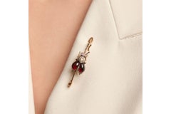 Old gold brooch with a fly motif, second half of the 19th century