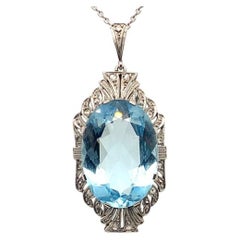 Platinum pendant with 15.00 ct aquamarine and diamonds, Art Deco 1930s.