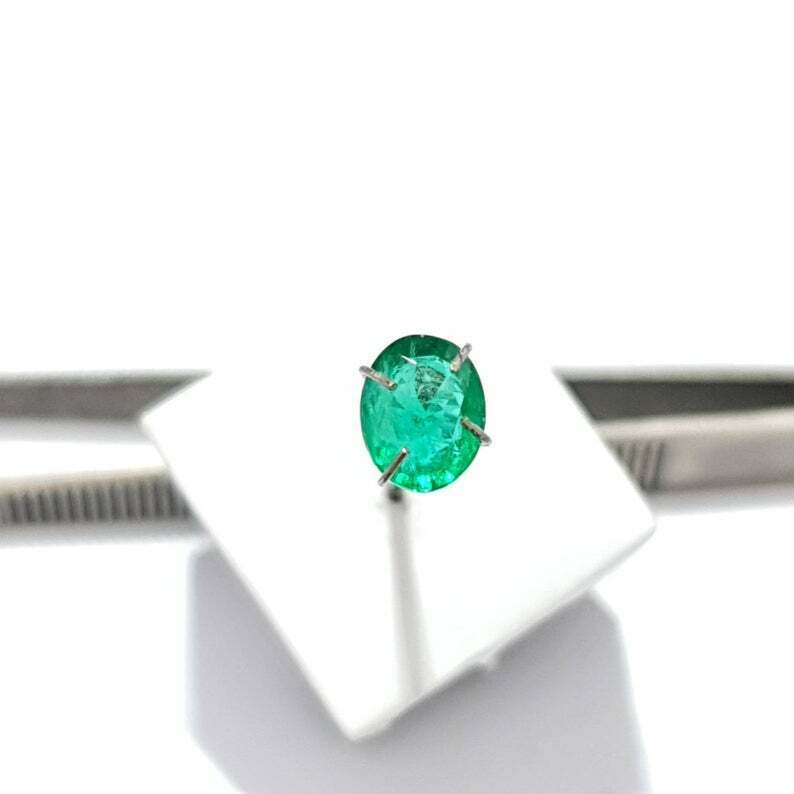 Natural Certified Sandawana Emerald Oval Cut 1.30 Cts Oval Loose Emerald. For Sale