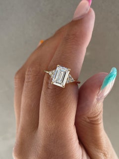 Oro 14k venduto 2 CT Emerald Cut Moissanite Solitaire Engagement Ring 925 .