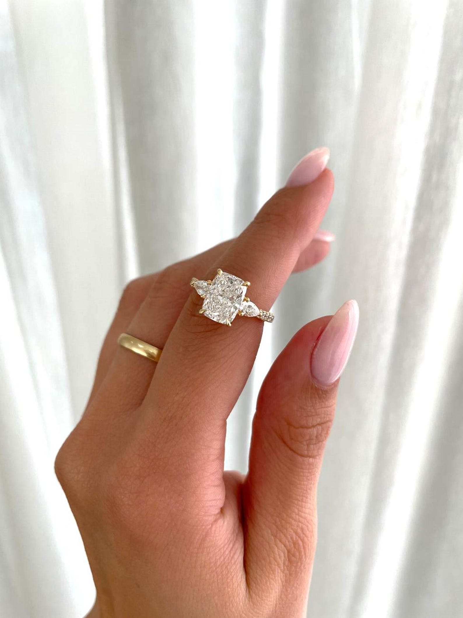 Moisanite Engagement Ring 925 Sterling Silver Solitaire Ring Unique Wedding Ring