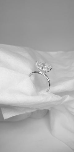 Anello Hidden Halo Anello di moissanite taglio ovale Anello solitario in argento 925.