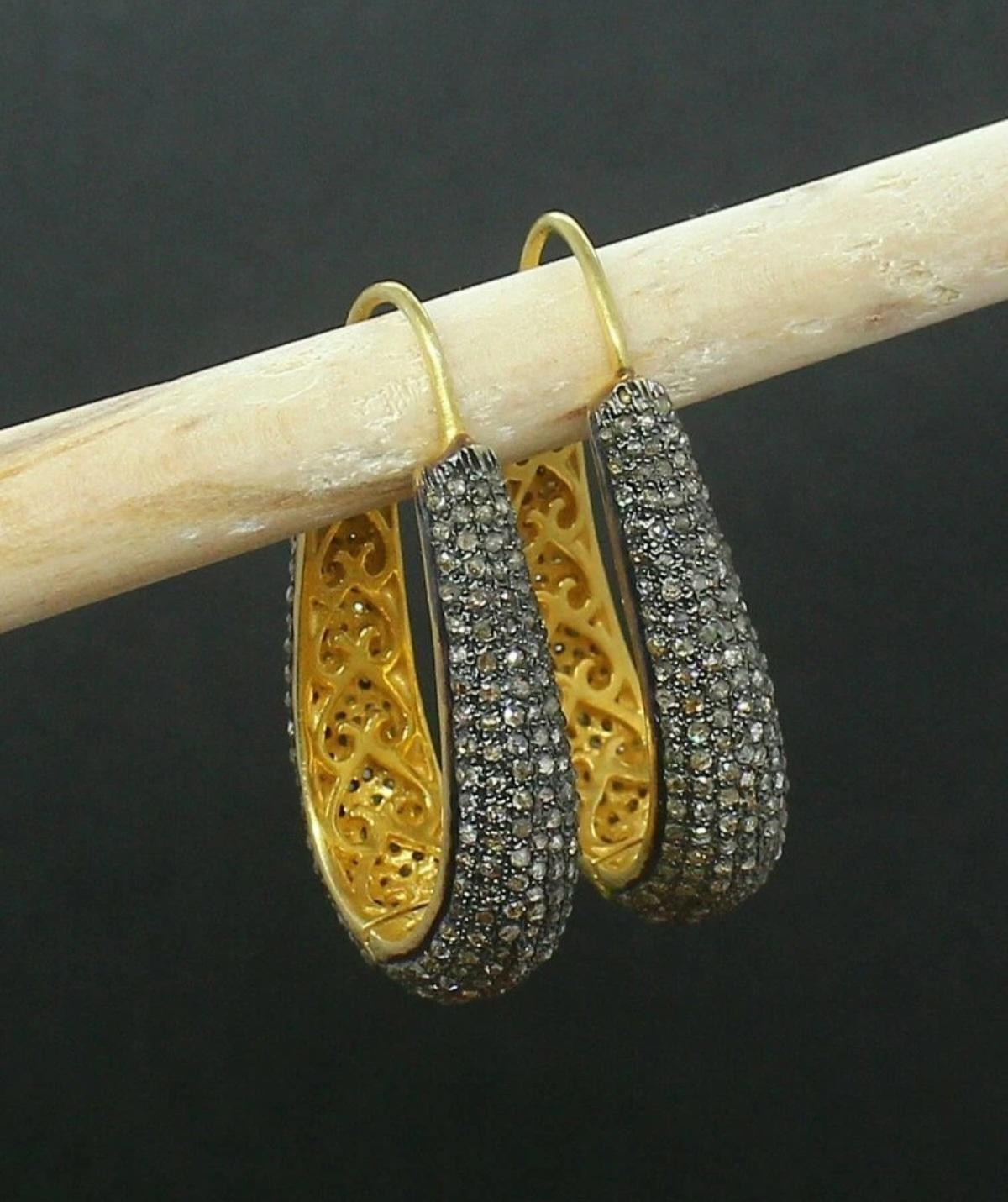 Orecchini a goccia con diamanti naturali in pavé in argento 925 Set di orecchini preziosi con diamanti. in vendita 1