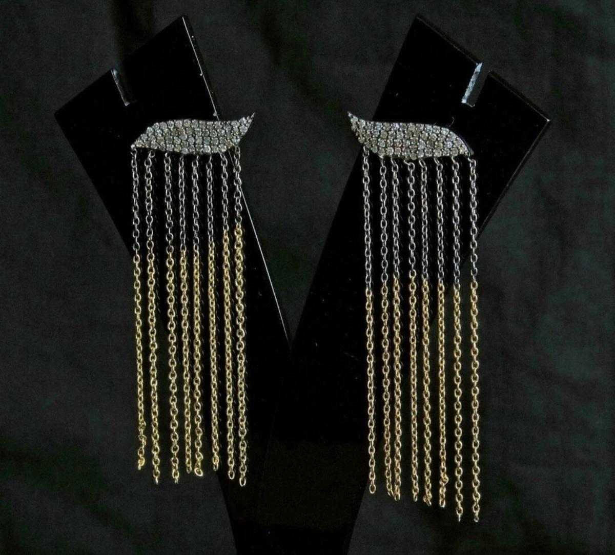 Taglio rotondo Orecchino con diamante e nappina Orecchino lampadario in argento 925 Orecchino da donna Regalo di moda. in vendita