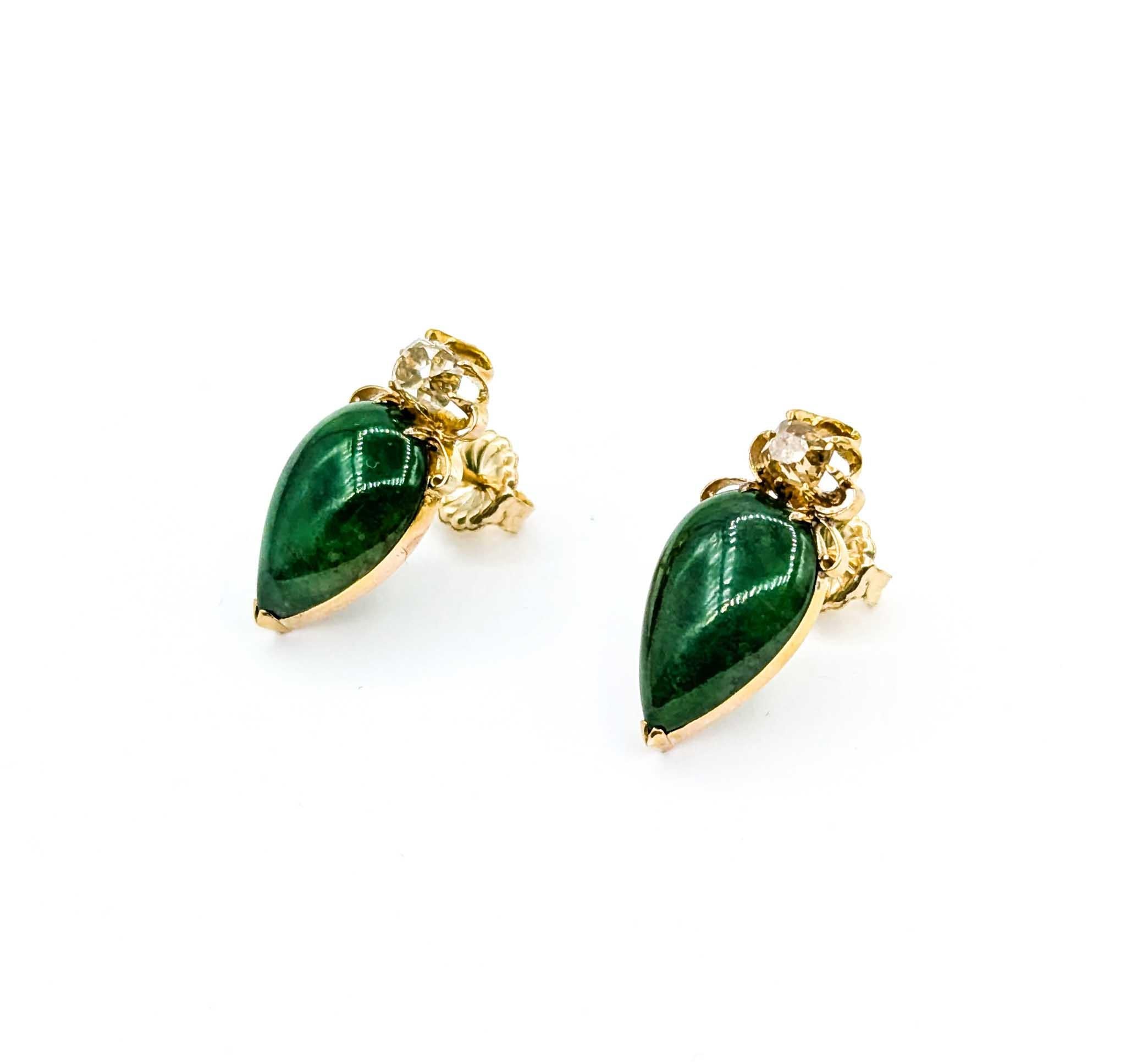 Contemporain Boucles d'oreilles en or jaune 9k avec diamants et jade en vente