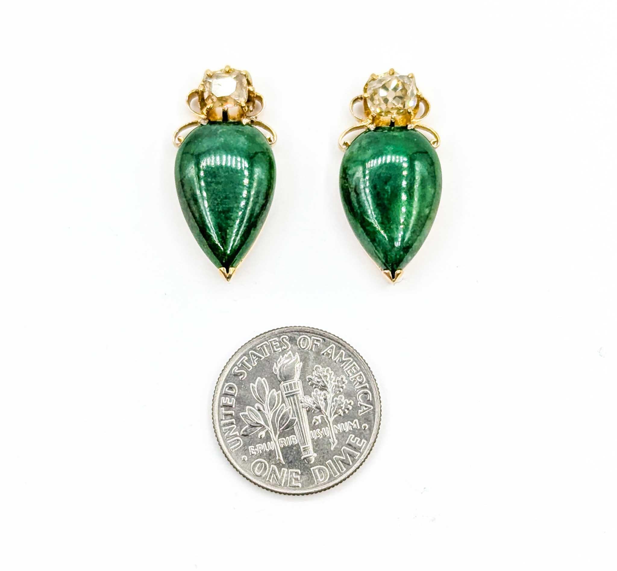 Boucles d'oreilles en or jaune 9k avec diamants et jade en vente 2
