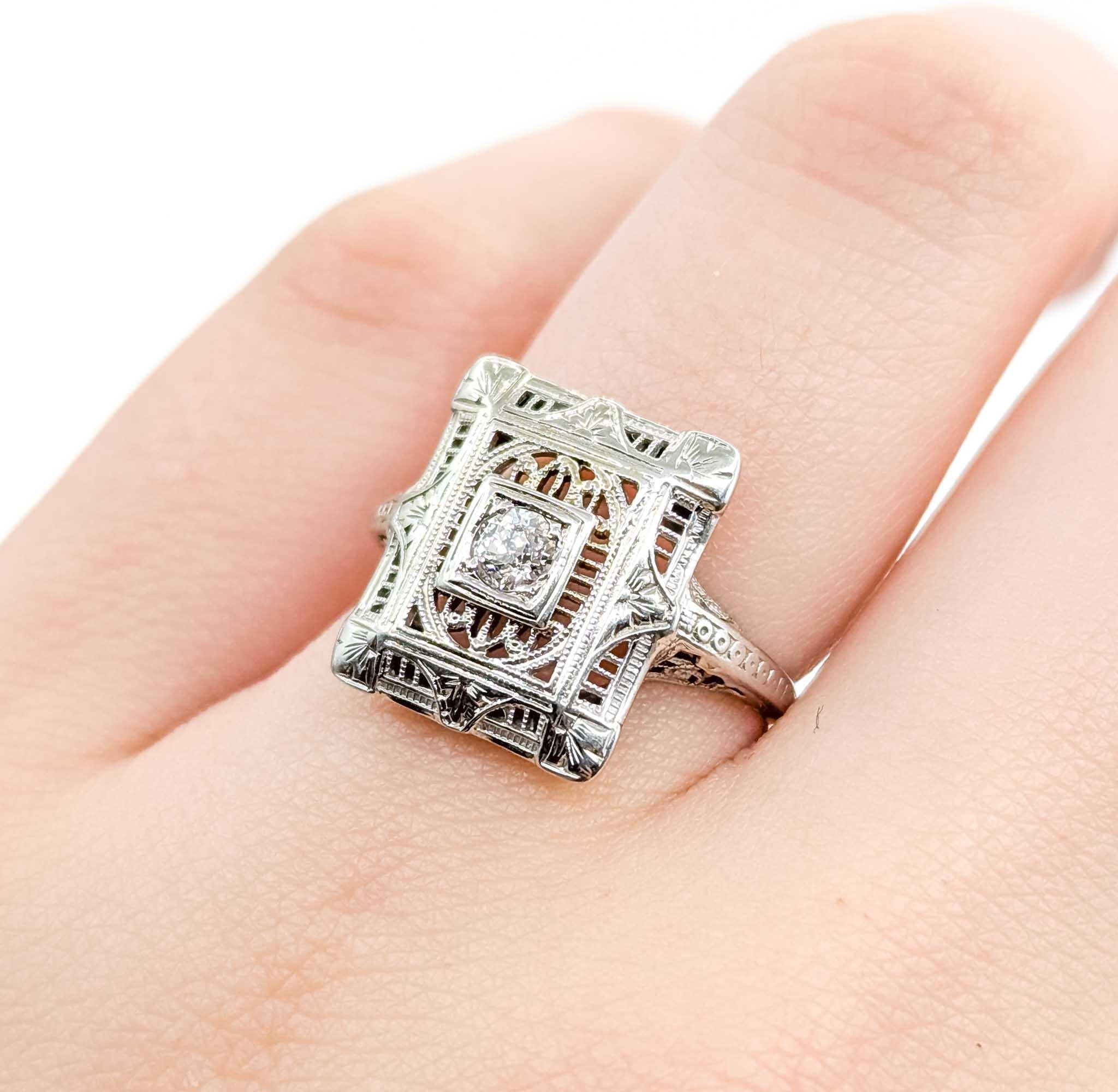 Anello con diamante in filigrana in oro bianco 18 carati In condizioni ottime in vendita a Bloomington, MN