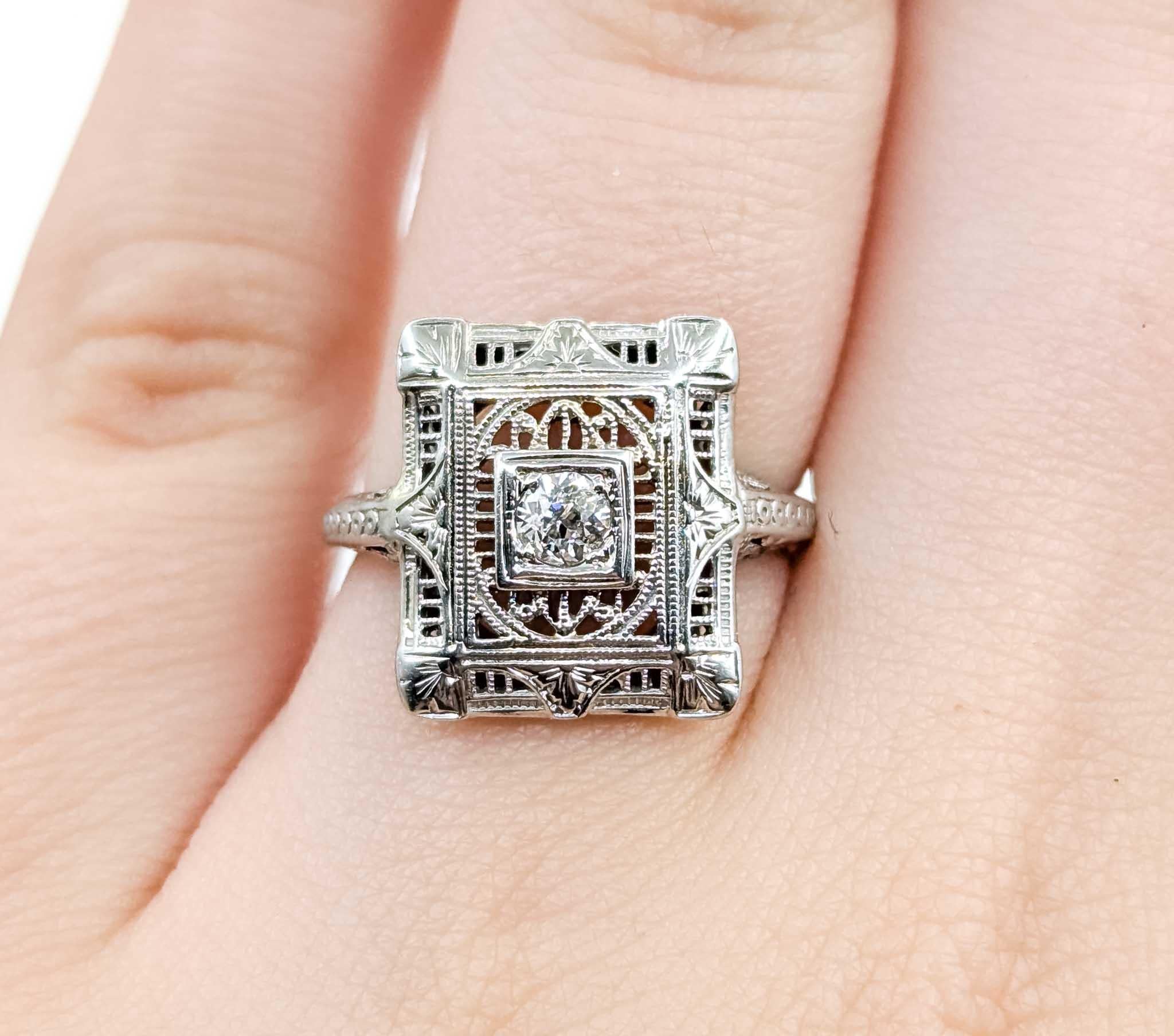 Donna Anello con diamante in filigrana in oro bianco 18 carati in vendita