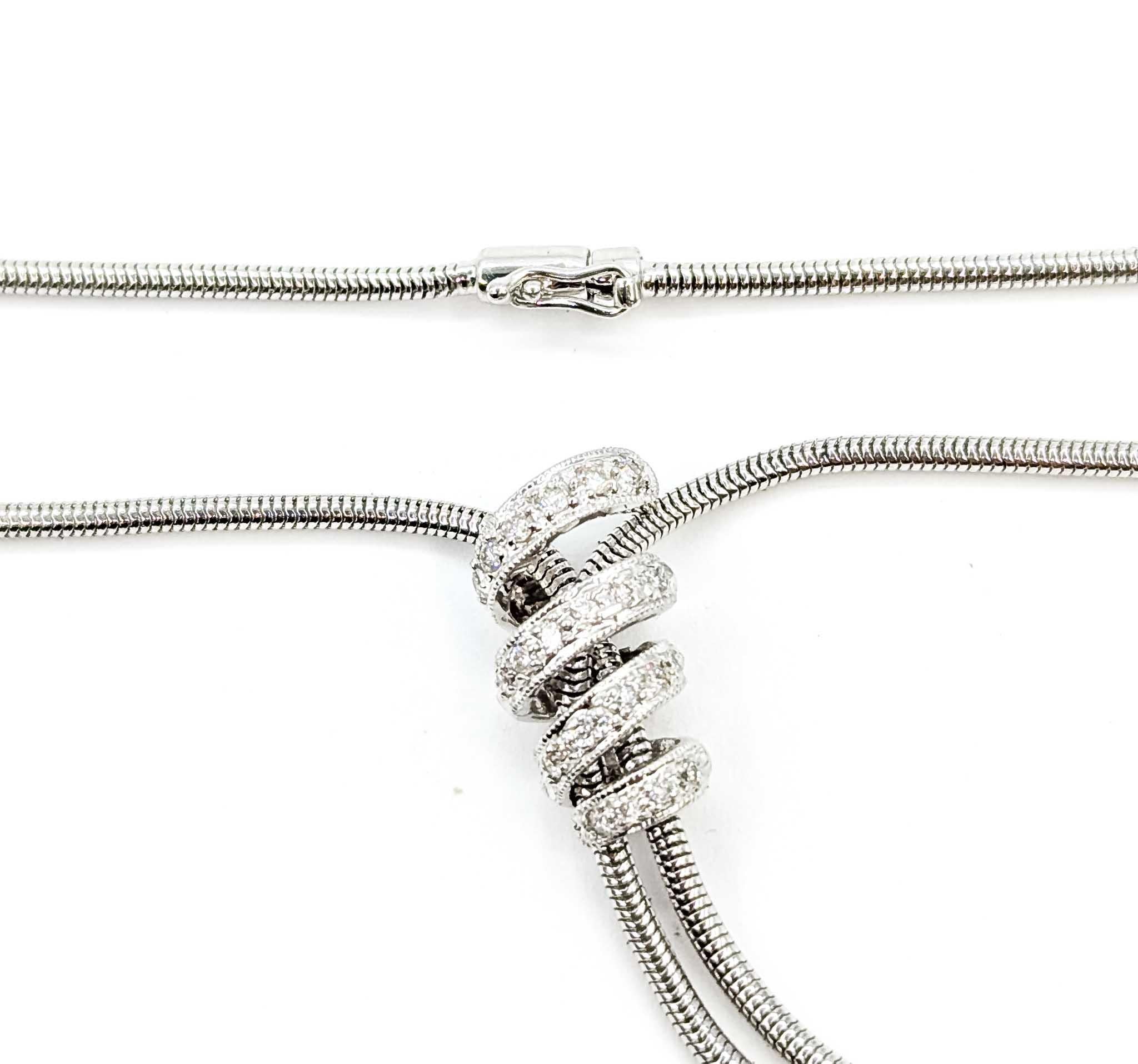 Donna Collana di perle e diamanti in oro bianco 18 carati