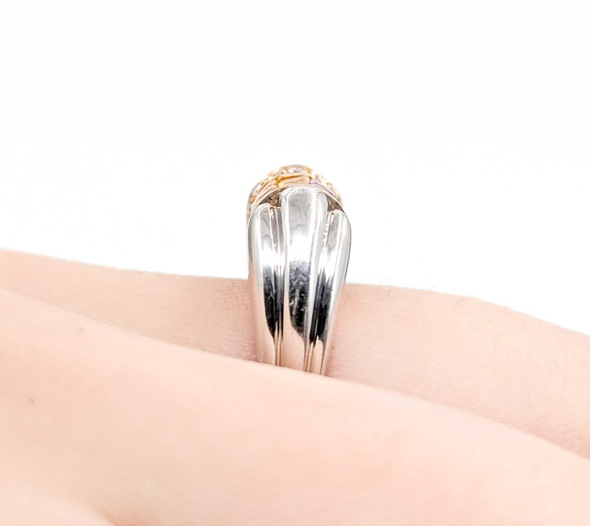 Taglio rotondo Anello con zaffiro e diamante in oro bianco 18 ct. in vendita