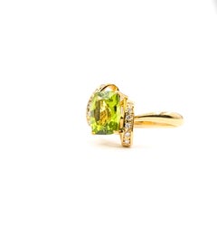 Peridot & Diamond Bow Ring in 18k Yellow Gold