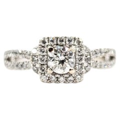 Anillo de compromiso de diamantes en oro blanco de 14k