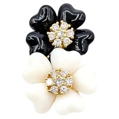 Broche pendentif fleur en céramique et diamant en or jaune 18k