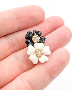 Broche pendentif fleur en céramique et diamant en or jaune 18k