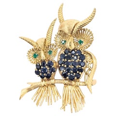 Vintage-Brosche mit Saphir und Smaragd in Form einer Horn-Eule aus 18-karätigem Gelbgold