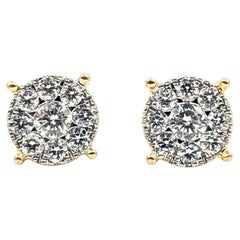 Boucles d'oreilles à clous avec motif de diamants en grappe, en or jaune 18 carats