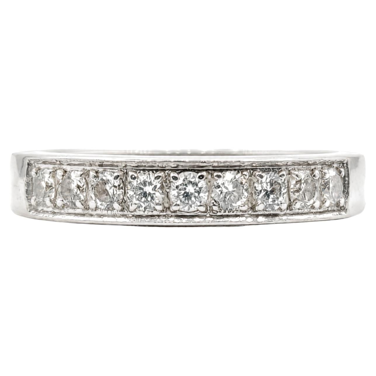 Anillo de banda con diamantes en oro blanco de 18k en venta