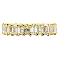 Emerald-Cut Diamond Eternity Band in 18k Yellow Gold
