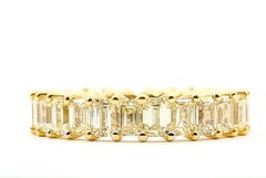 Emerald-Cut Diamond Eternity Band in 18k Yellow Gold