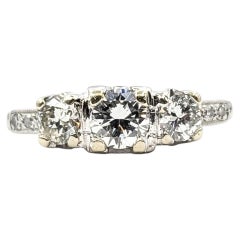 Raffinato anello con diamante in platino