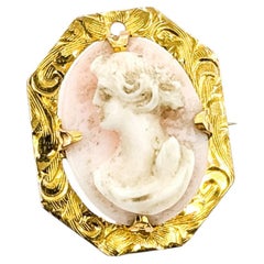 Mid-Century Shell Cameo Brooch in 10k Yellow Gold