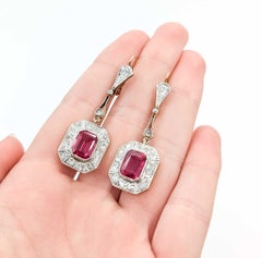 Boucles d'oreilles en platine avec rubis synthétique et diamant
