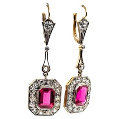 Boucles d'oreilles en platine avec rubis synthétique et diamant