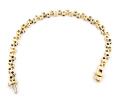 9,36 CTW Saphir- und Diamant-Tennisarmband aus 14 Karat Gelbgold