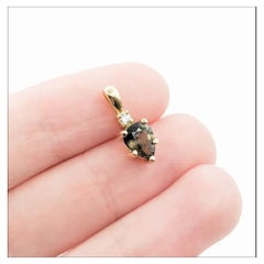 Natural Alexandrite & Diamond Pendant in 18K Yellow Gold