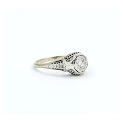 Diamond Antique Ring in 14k White Gold