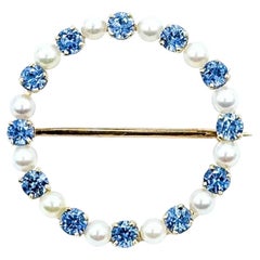Llamativo Broche de Espinela Sintética y Perla en 14k