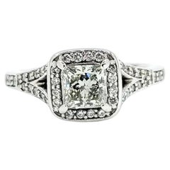 Anillo Arquitectónico de Diamantes Princesa con Vástago Abierto en Oro Blanco de 14k