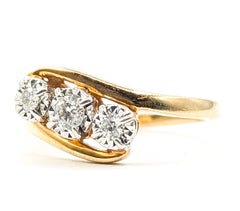 Drei-Stein-Diamantring aus 10-karätigem Bicolor-Gold