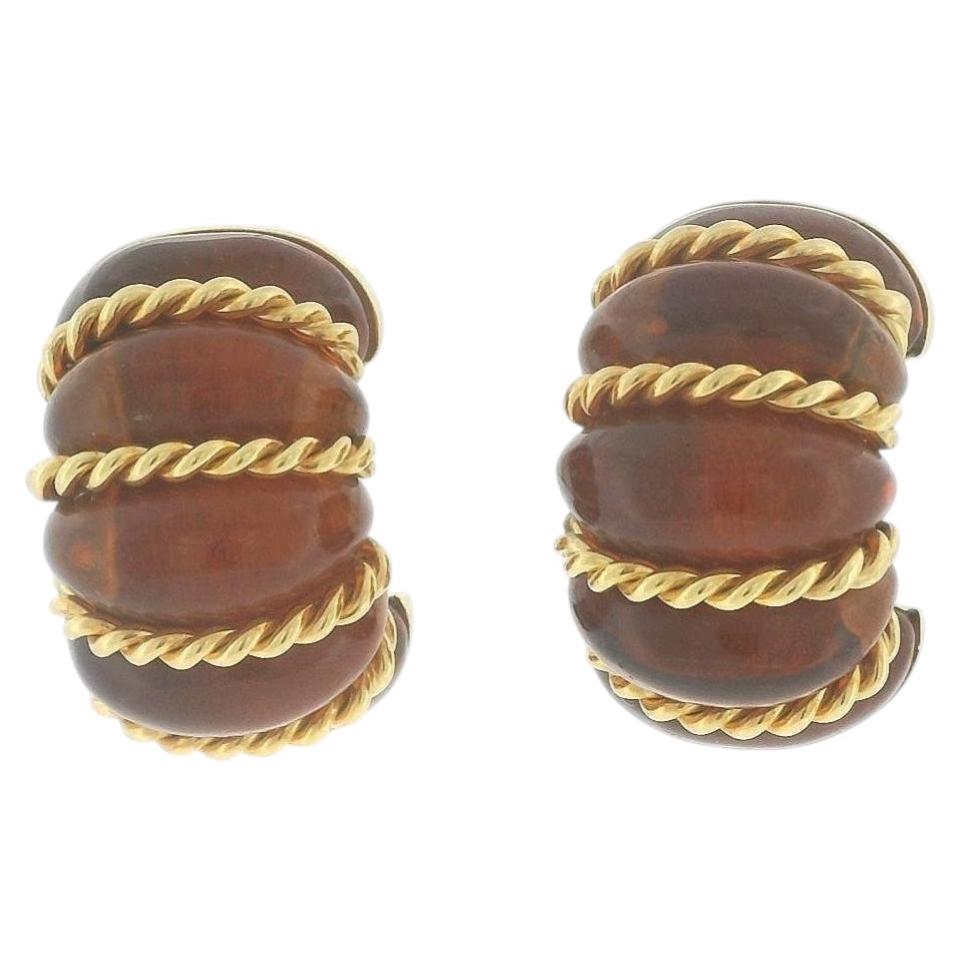 Seaman Schepps Ohrclips aus 18-karätigem Gold und Bernstein in Garnelenform im Angebot