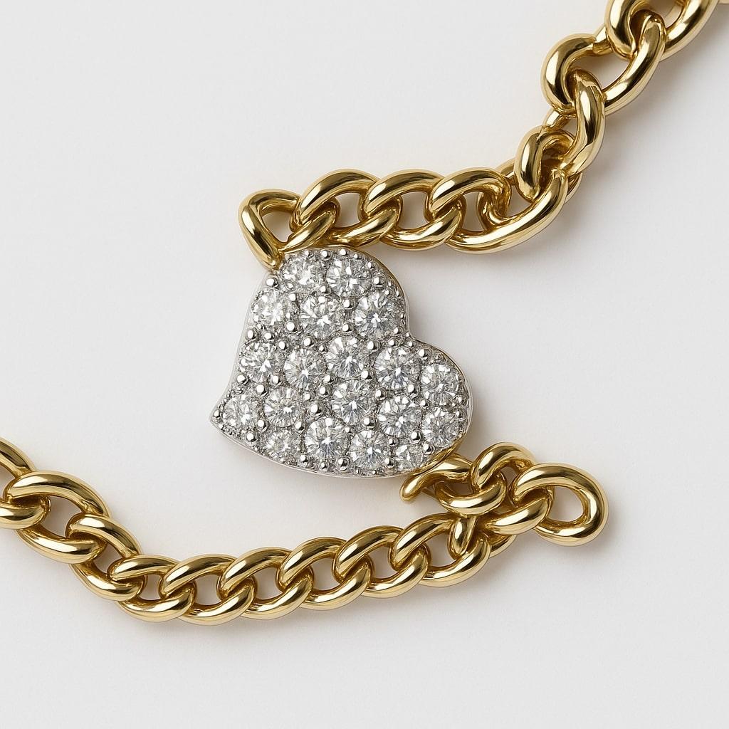 Moderne Bracelet en or jaune 14K avec cœur en pavé Chaîne à maillons cubains avec diamants en vente