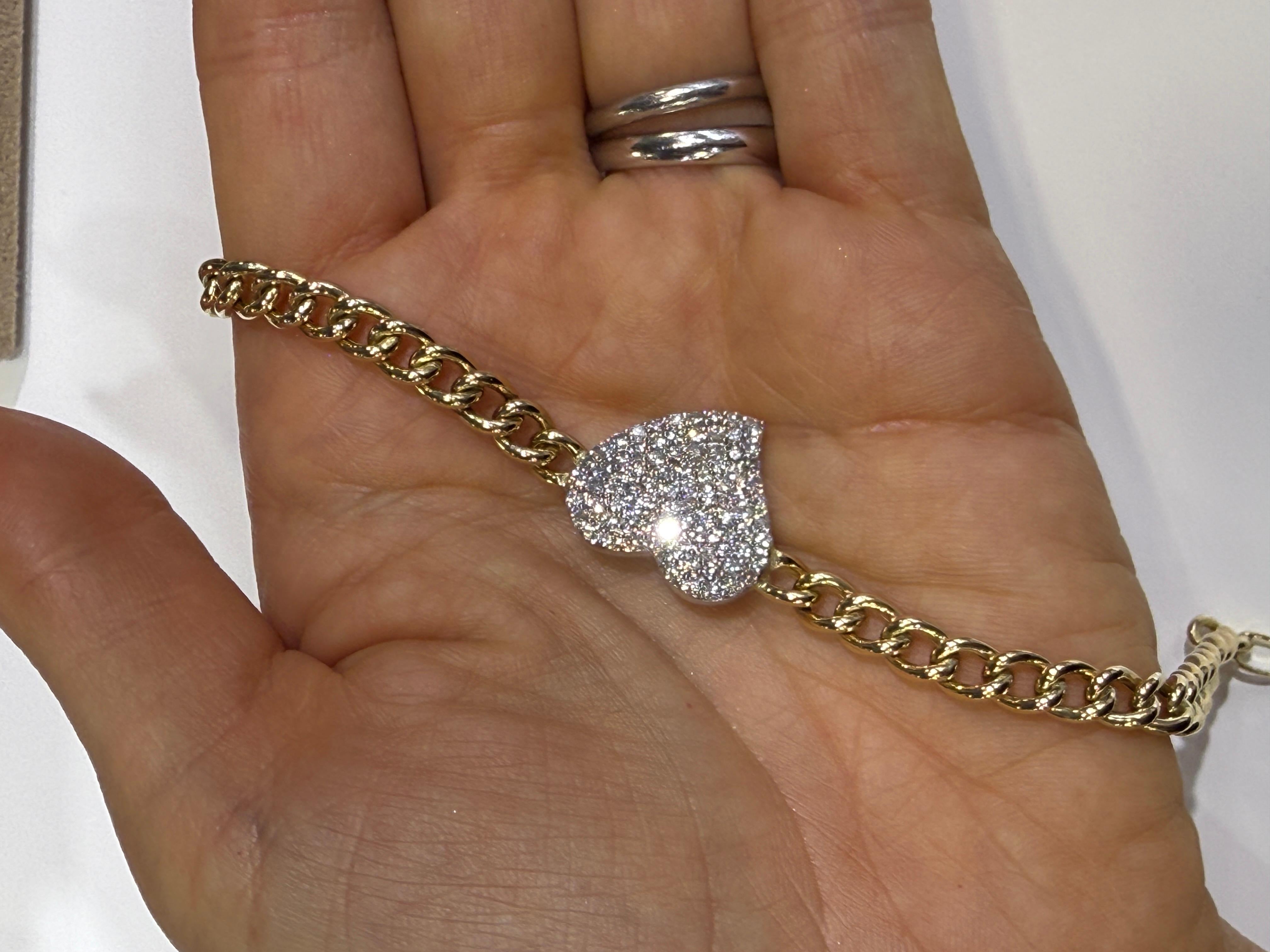 Taille coussin Bracelet en or jaune 14K avec cœur en pavé Chaîne à maillons cubains avec diamants en vente