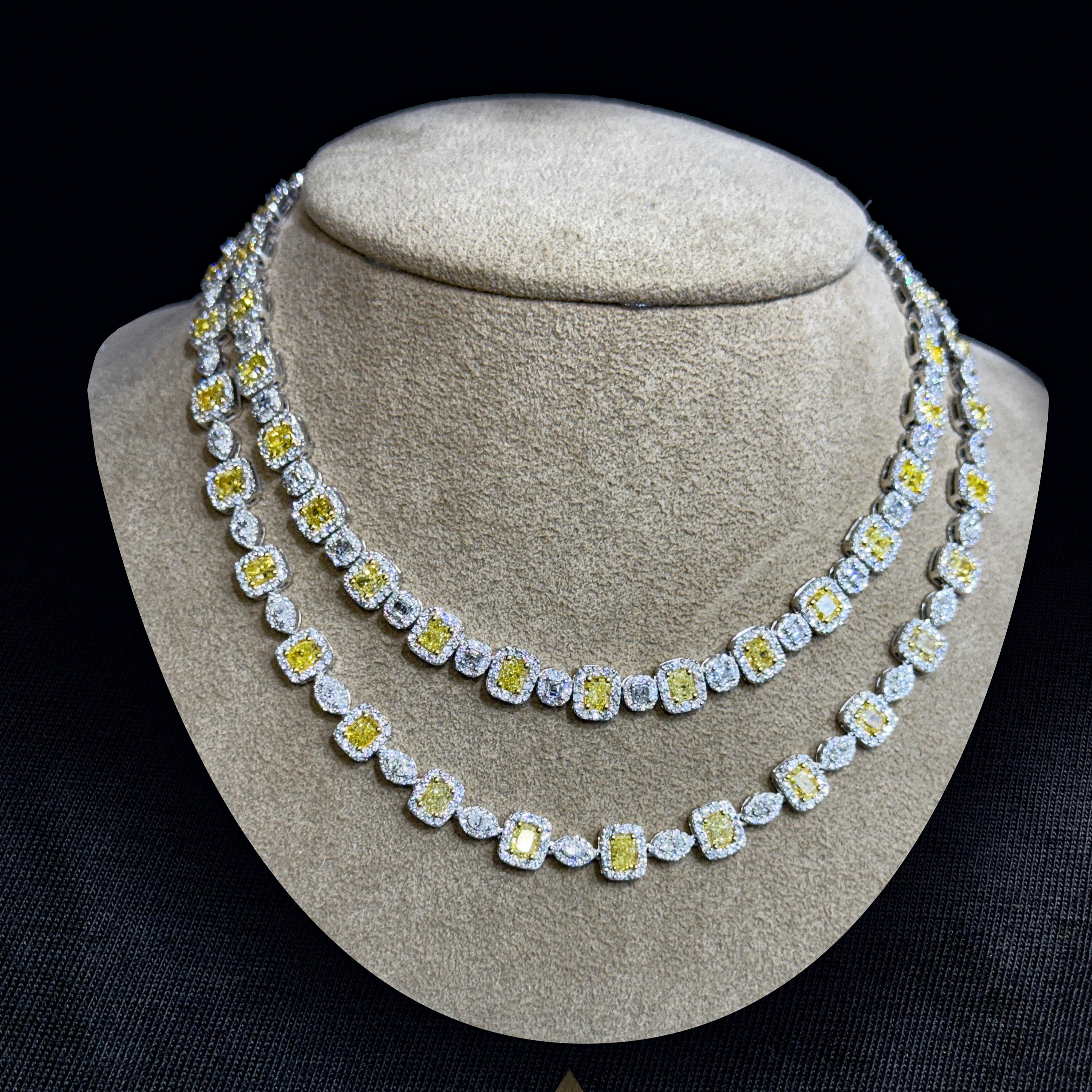 Imperial Radiance 14K Gelb & Weiß Diamant-Halskette (Moderne) im Angebot