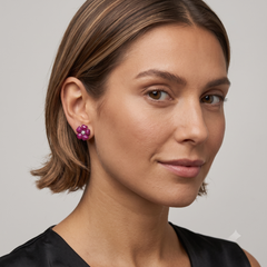 Diamond Kissed 14K (oder 18k auf Anfrage) Gelbgold Pink Blossom Stud Earrings