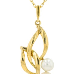 18K YG Mikimoto 5 - 6 MM Pearl Pendant