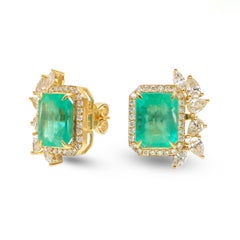 Emerald Luxe 18K Natural Diamond Yellow Gold Stud Earrings